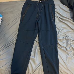 🔹American Eagle joggers🔹